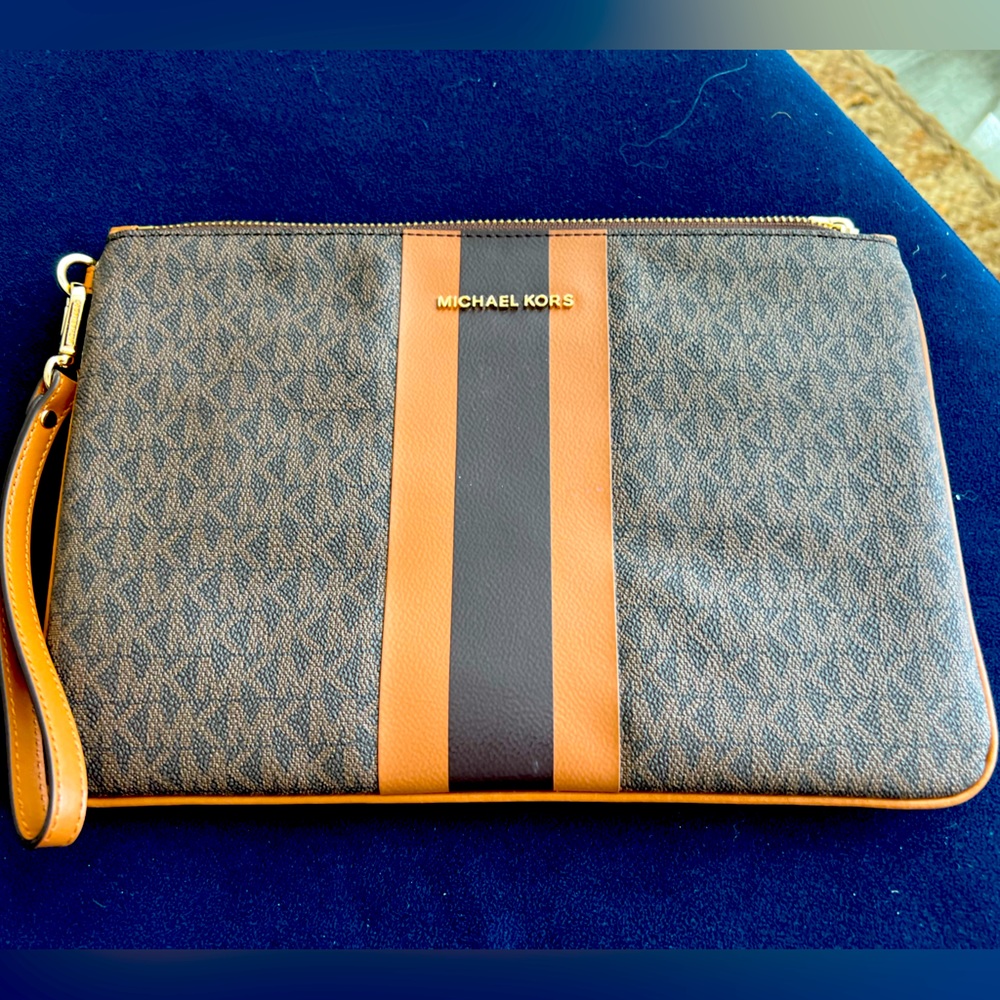 Michael Kors Large Montauk Zip Clutch Wristlet